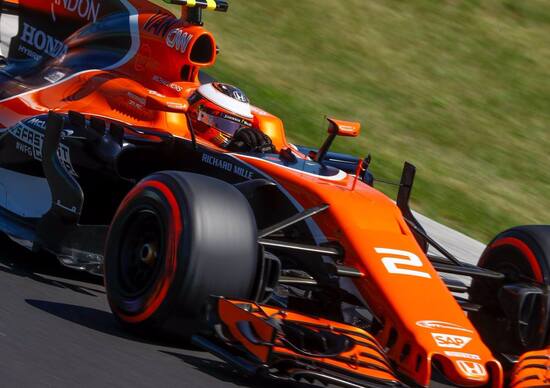 Renault sceglie Sainz: lui con Hulkenberg nel 2018 Renault sceglie Sainz: lui con Hulkenberg nel 2018