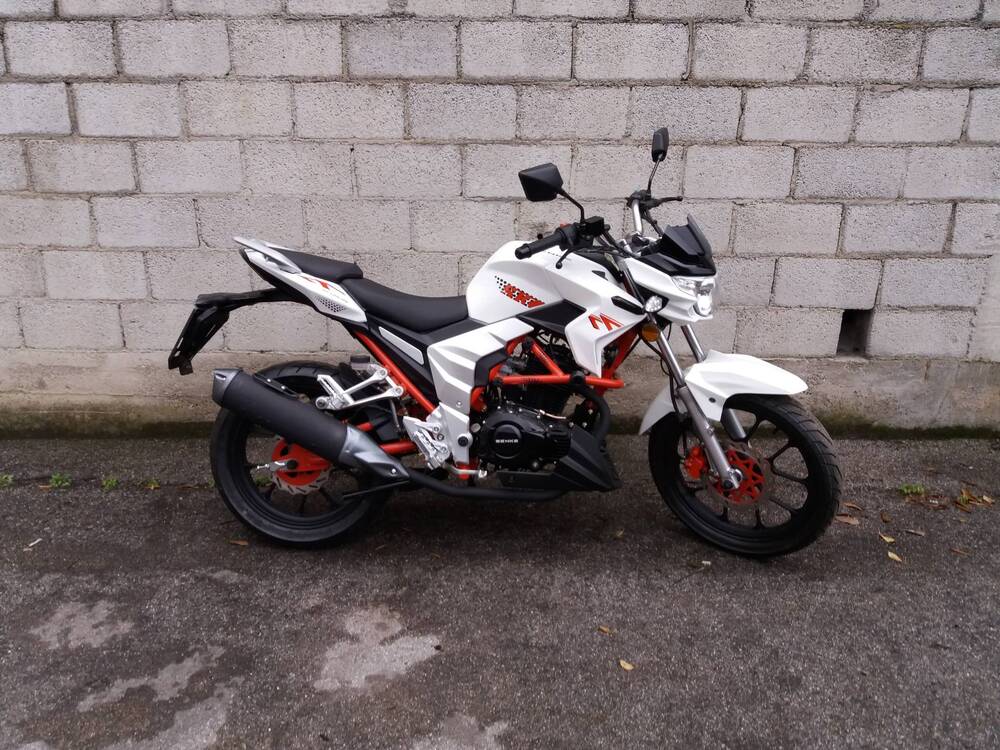 Vendo Senke SK Naked 125 2017 20 Nuova A Montebelluna Codice