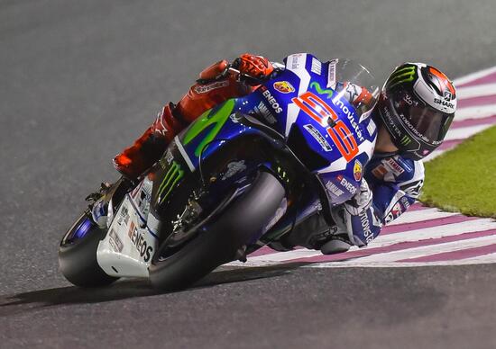 MotoGP 2016. Qatar GP. Lorenzo conquista la pole, Rossi 5° MotoGP 2016. Qatar GP. Lorenzo conquista la pole, Rossi 5°