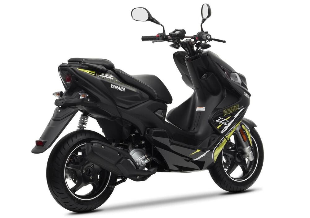 2014 Yamaha Aerox R Naked 50 - Moto.ZombDrive.COM