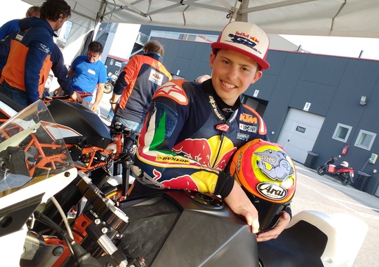 Omar Bonoli: talento italiano con KTM al CIV e alla Red Bull MotoGP Rookies Cup Omar Bonoli: talento italiano con KTM al CIV e alla Red Bull MotoGP Rookies Cup