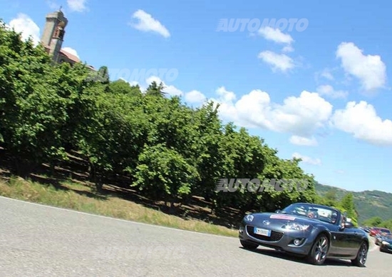 Mazda MX-5, Andar per le Langhe 2015: un'edizione da tutto esaurito! Mazda MX-5, Andar per le Langhe 2015: un'edizione da tutto esaurito!