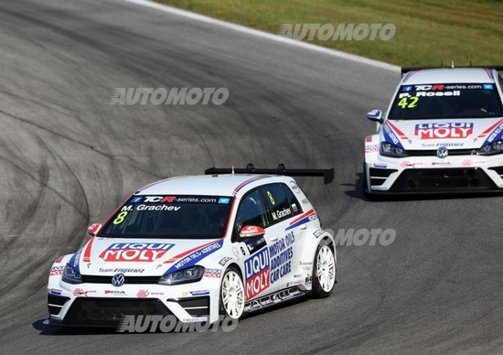 Volkswagen Golf R TCR, la Golf si dà alle competizioni turismo Volkswagen Golf R TCR, la Golf si dà alle competizioni turismo