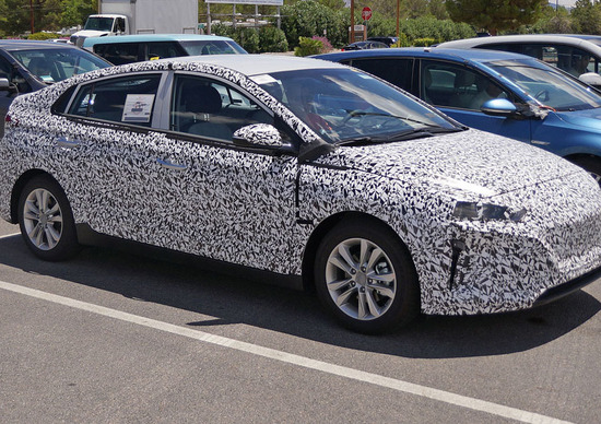 Hyundai: spiata la nuova ibrida anti-Prius Hyundai: spiata la nuova ibrida anti-Prius