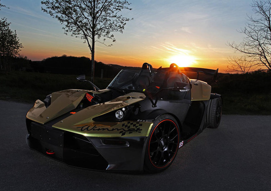 KTM X-BOW GT Dubai Gold Edition by Wimmer: pistaiola luccicante KTM X-BOW GT Dubai Gold Edition by Wimmer: pistaiola luccicante