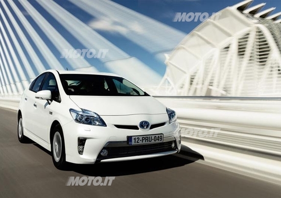 Traguardo Toyota, 8 milioni di ibride vendute nel mondo Traguardo Toyota, 8 milioni di ibride vendute nel mondo