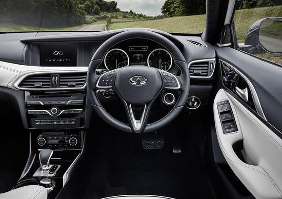 Infiniti Q30: interni in salsa Mercedes Infiniti Q30: interni in salsa Mercedes
