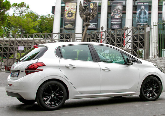 Peugeot 208 restyling Peugeot 208 restyling