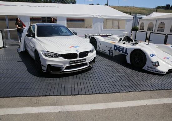 BMW: a PierLuigi Martini una “Le Mans Winner Hommage” per la vittoria del '99 BMW: a PierLuigi Martini una “Le Mans Winner Hommage” per la vittoria del '99
