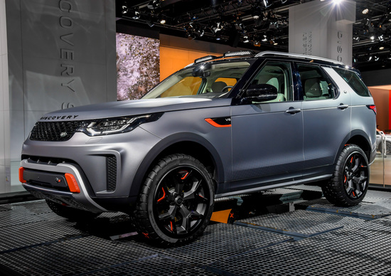 Land Rover Discovery SVX al Salone di Francoforte 2017 Land Rover Discovery SVX al Salone di Francoforte 2017