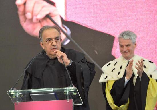 Marchionne: «Auto elettrica? Una minaccia» Marchionne: «Auto elettrica? Una minaccia»