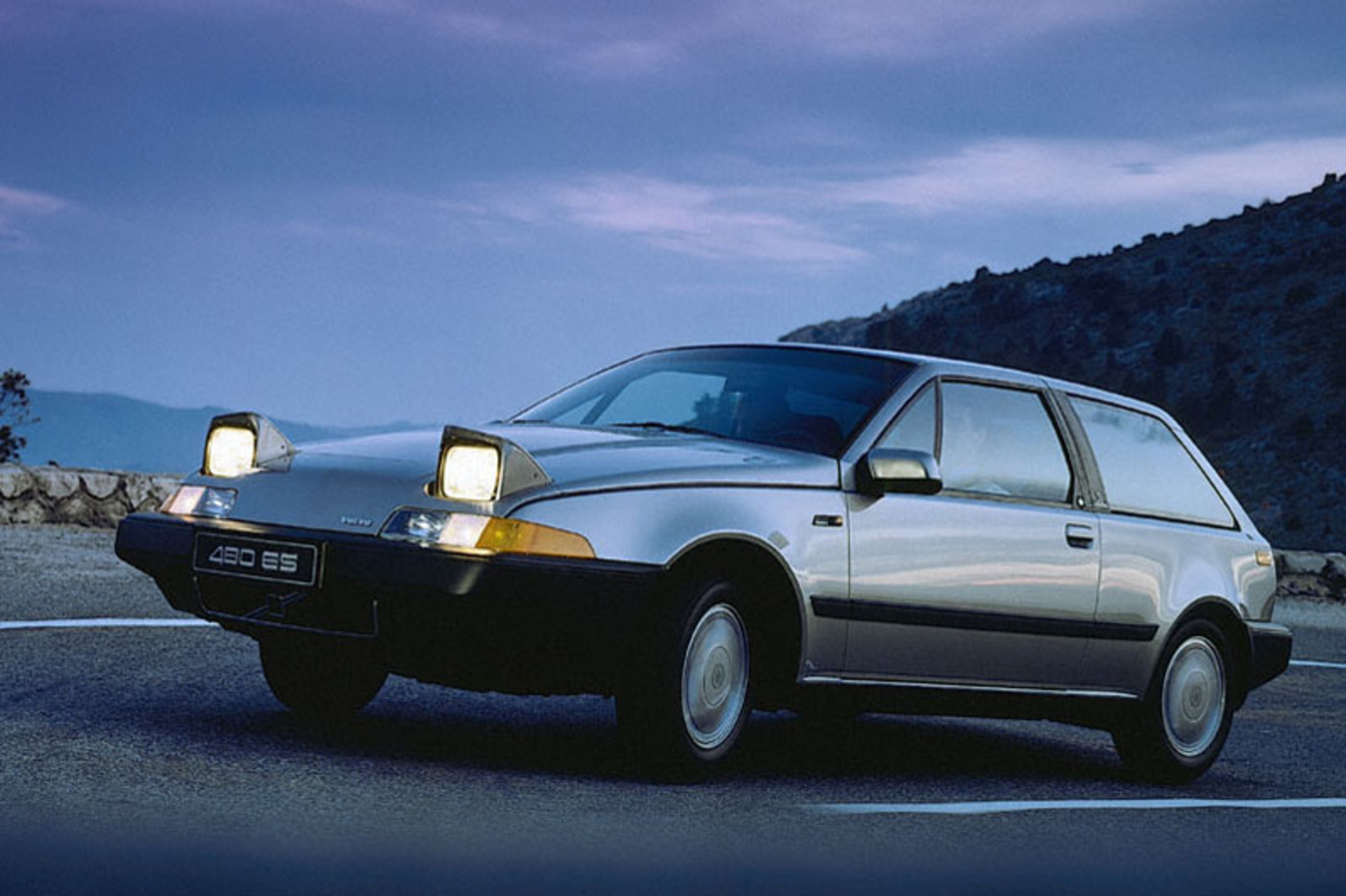 5-volvo-480-1986-8.jpg
