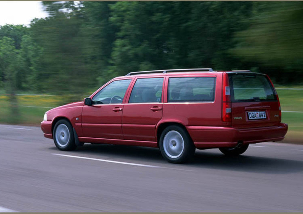 Volvo V70 2.0I Turbo 20V Cat R Awd (06/1997 - 07/1998): Prezzo E Scheda Tecnica - Automoto.it