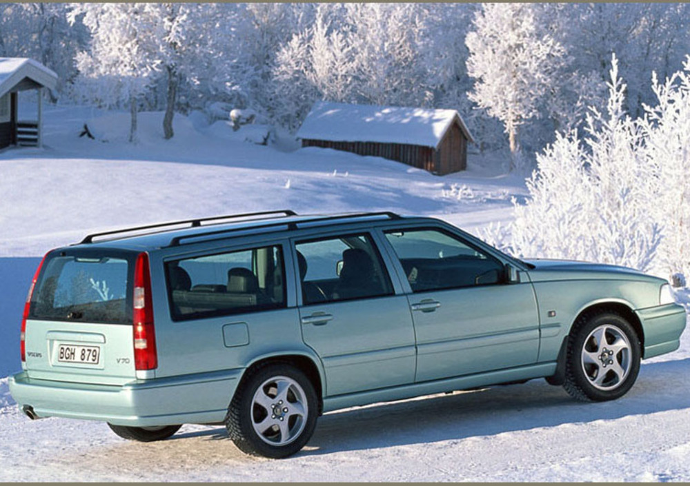 Volvo V70 2.0I Turbo 20V Cat R Awd (06/1997 - 07/1998): Prezzo E Scheda Tecnica - Automoto.it
