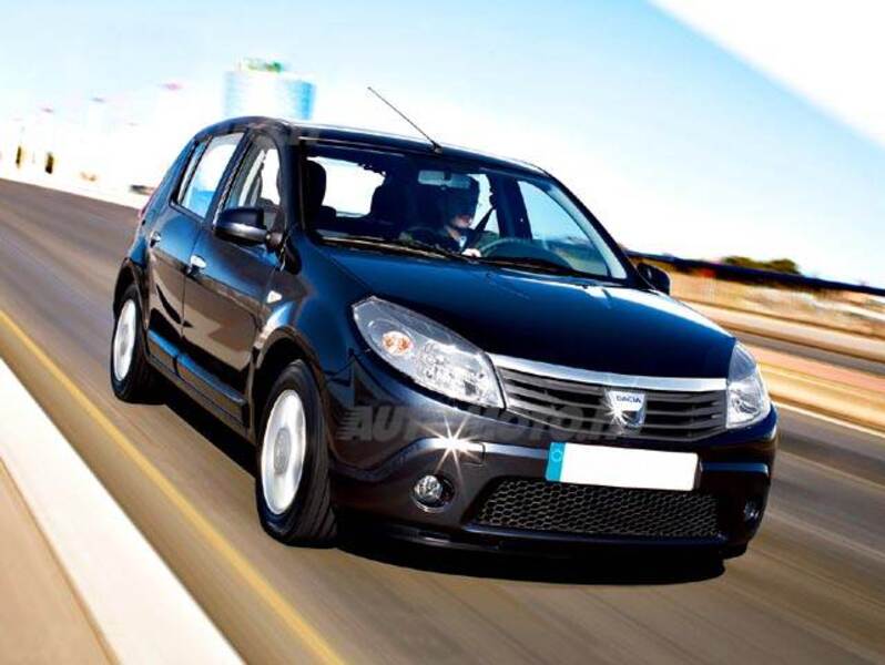 Dacia Sandero 1.4 8V GPL Lauréate Usate ERCOLANO - Annunci ...