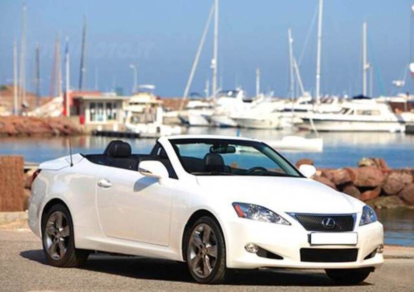 Lexus is cabrio