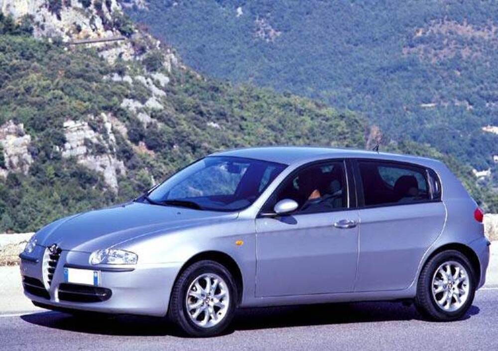 Alfa Romeo 147 1.6I 16V Twin Spark Cat 5P. Connect (11/2001 - 01/2004): Prezzo E Scheda Tecnica - Automoto.it