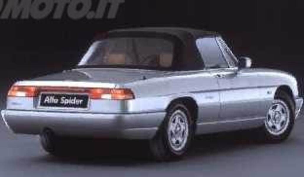 Alfa Romeo Spider 1 6 01 1990 09 1992 Prezzo E Scheda