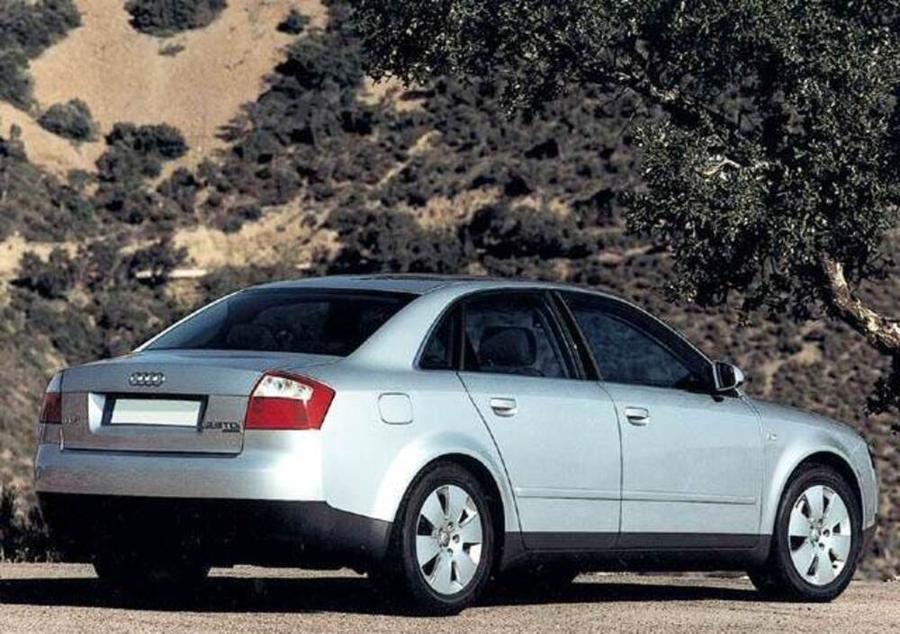 Audi A4 2.0 20V Cat (11/2000 - 11/2004): Prezzo E Scheda Tecnica - Automoto.it