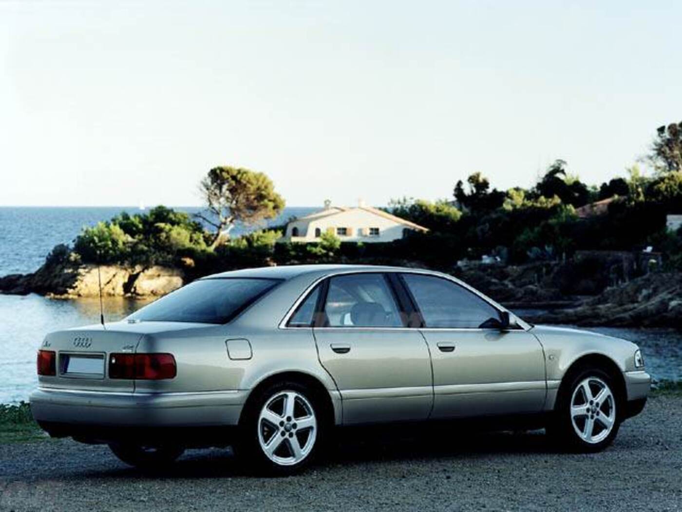 Audi A8 4.2 V8 Cat Quattro Tiptronic (02/1999 - 01/2001): Prezzo E Scheda Tecnica - Automoto.it