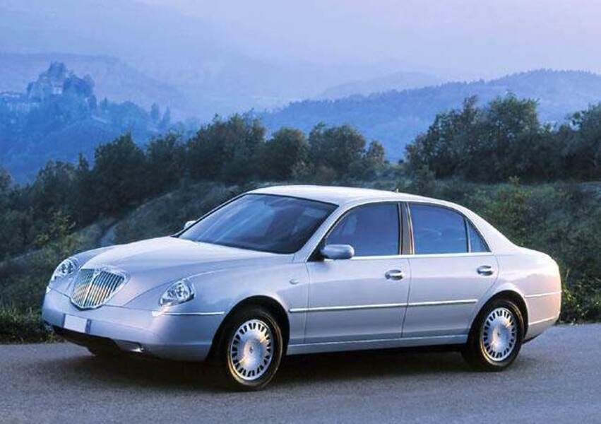Lancia thesis 2021 picture