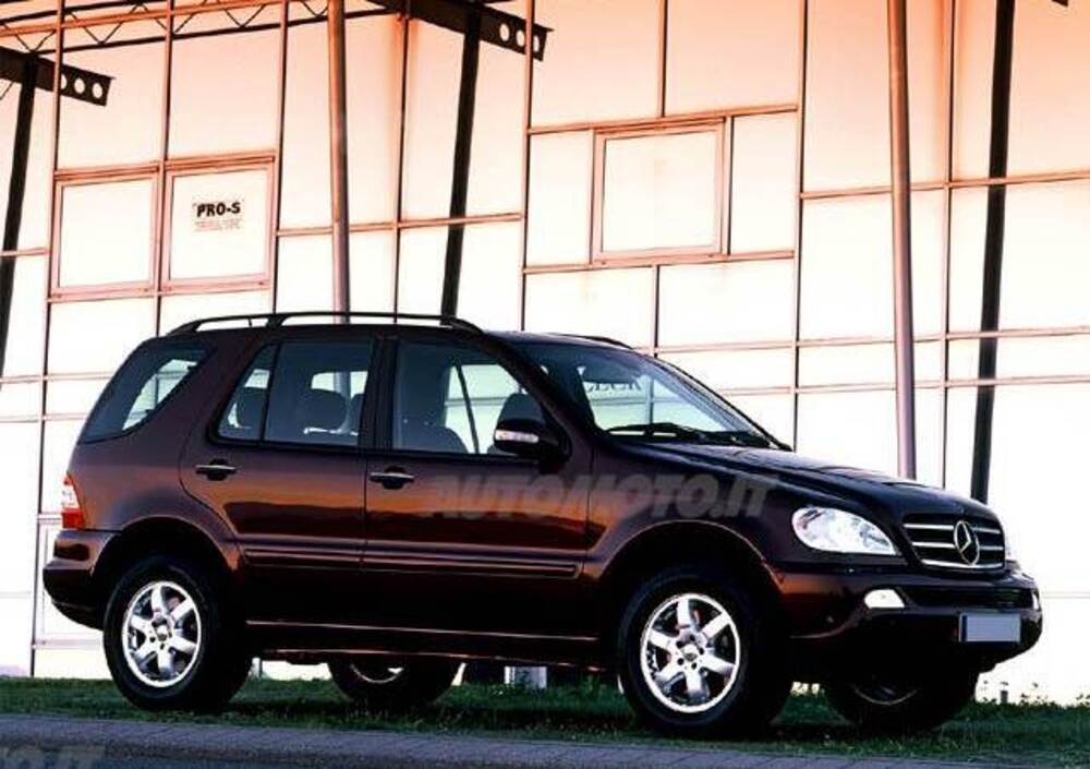 Mercedes-Benz Classe Ml 400 Turbodiesel Cat Cdi (06/2001 - 01/2004): Prezzo E Scheda Tecnica - Automoto.it