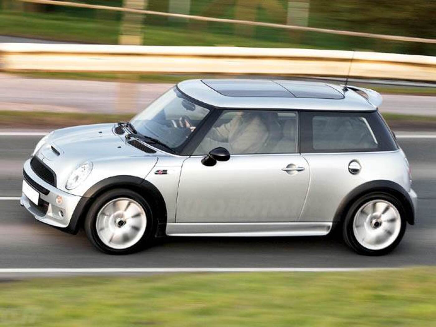 Mini Mini 1.6 16V Cooper S Jcw (04/2003 - 07/2004): Prezzo E Scheda Tecnica - Automoto.it