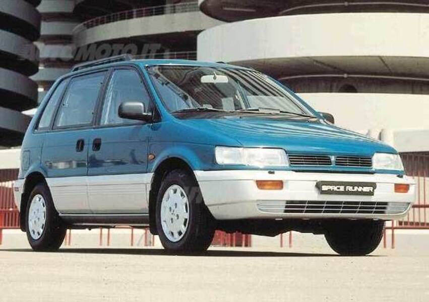 Mitsubishi Space Runner 1.8i 16V cat 4WD GLX (01/1992 03