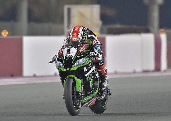 SBK 2017. Rea vince anche Gara 2 in Qatar SBK 2017. Rea vince anche Gara 2 in Qatar
