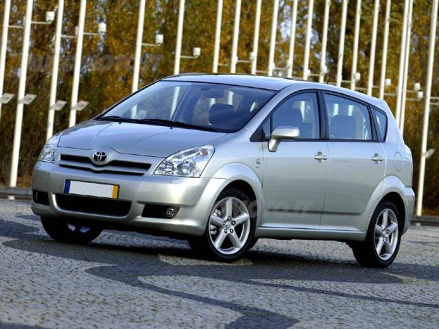 Toyota Corolla Verso 2.2 16V D-4D D-Cat 7Pti (06/2007 - 12/2009): Prezzo E Scheda Tecnica - Automoto.it