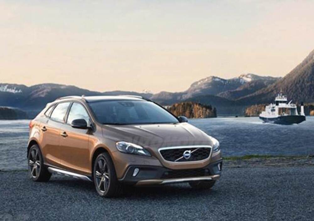 Volvo V40 Cross Country D4 Kinetic (04/2014 - 02/2015): Prezzo E Scheda Tecnica - Automoto.it