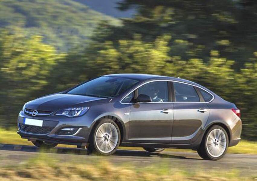 Opel Astra 1.4 Turbo 140CV 4 porte GPL Tech Cosmo (12/2014 07/2015) prezzo e scheda tecnica