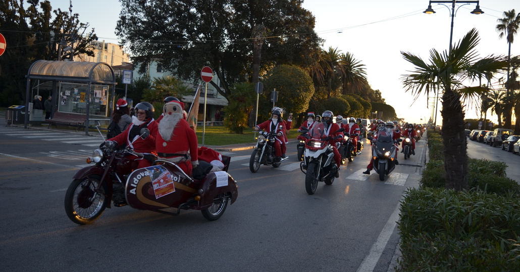 I “Babbo Natale in moto” ritornano a Massa