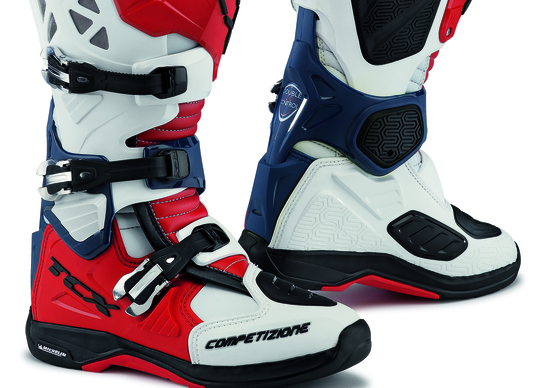 TCX presenta a EICMA il nuovo stivale Comp Evo TCX presenta a EICMA il nuovo stivale Comp Evo