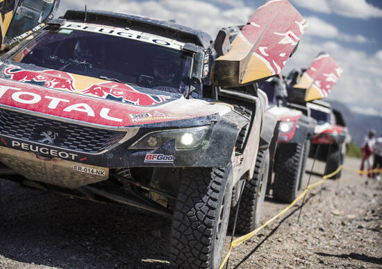 Dakar 2018. Live day 14. Walkner vince la Dakar nelle moto. Sainz trionfa nelle auto Dakar 2018. Live day 14. Walkner vince la Dakar nelle moto. Sainz trionfa nelle auto
