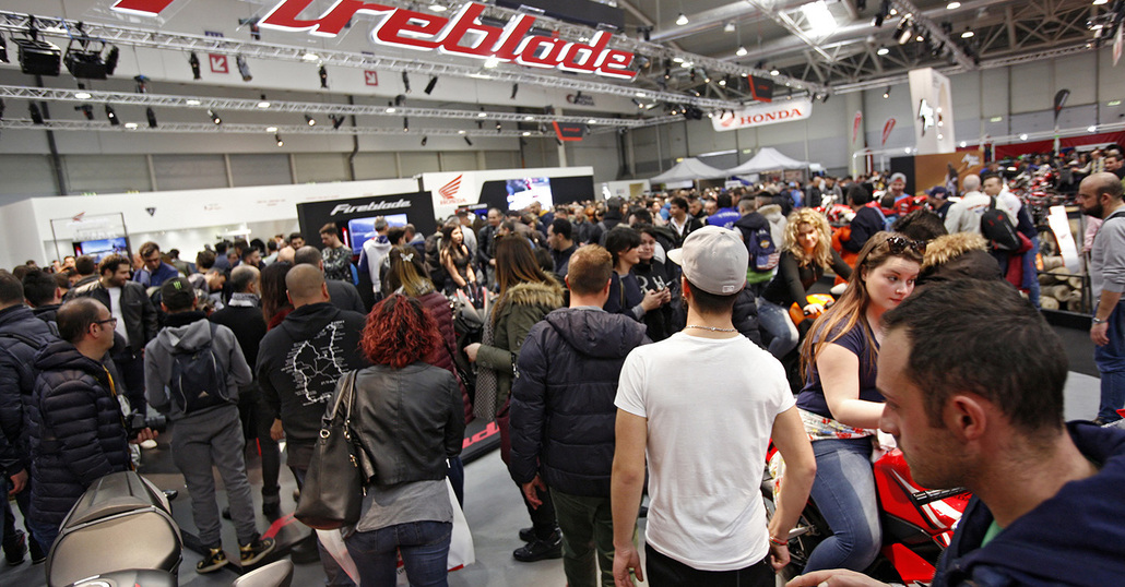 A Roma Motodays due anteprime: uno scooter Honda e una special Suzuki
