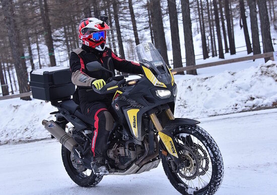Honda Africa Twin CRF1000L DCT e Anlas Winter Grip Plus Honda Africa Twin CRF1000L DCT e Anlas Winter Grip Plus