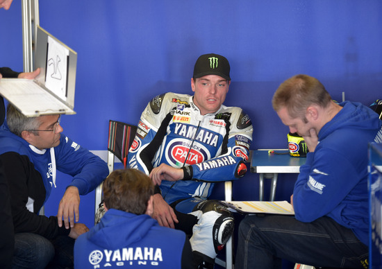 SBK. Riabilitazione a gennaio per il pilota Yamaha Alex Lowes SBK. Riabilitazione a gennaio per il pilota Yamaha Alex Lowes