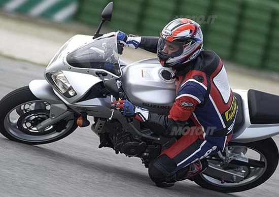 Suzuki SV 650, S e 1000 Suzuki SV 650, S e 1000