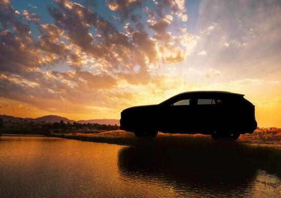 Toyota RAV4, il teaser prima del debutto a New York Toyota RAV4, il teaser prima del debutto a New York