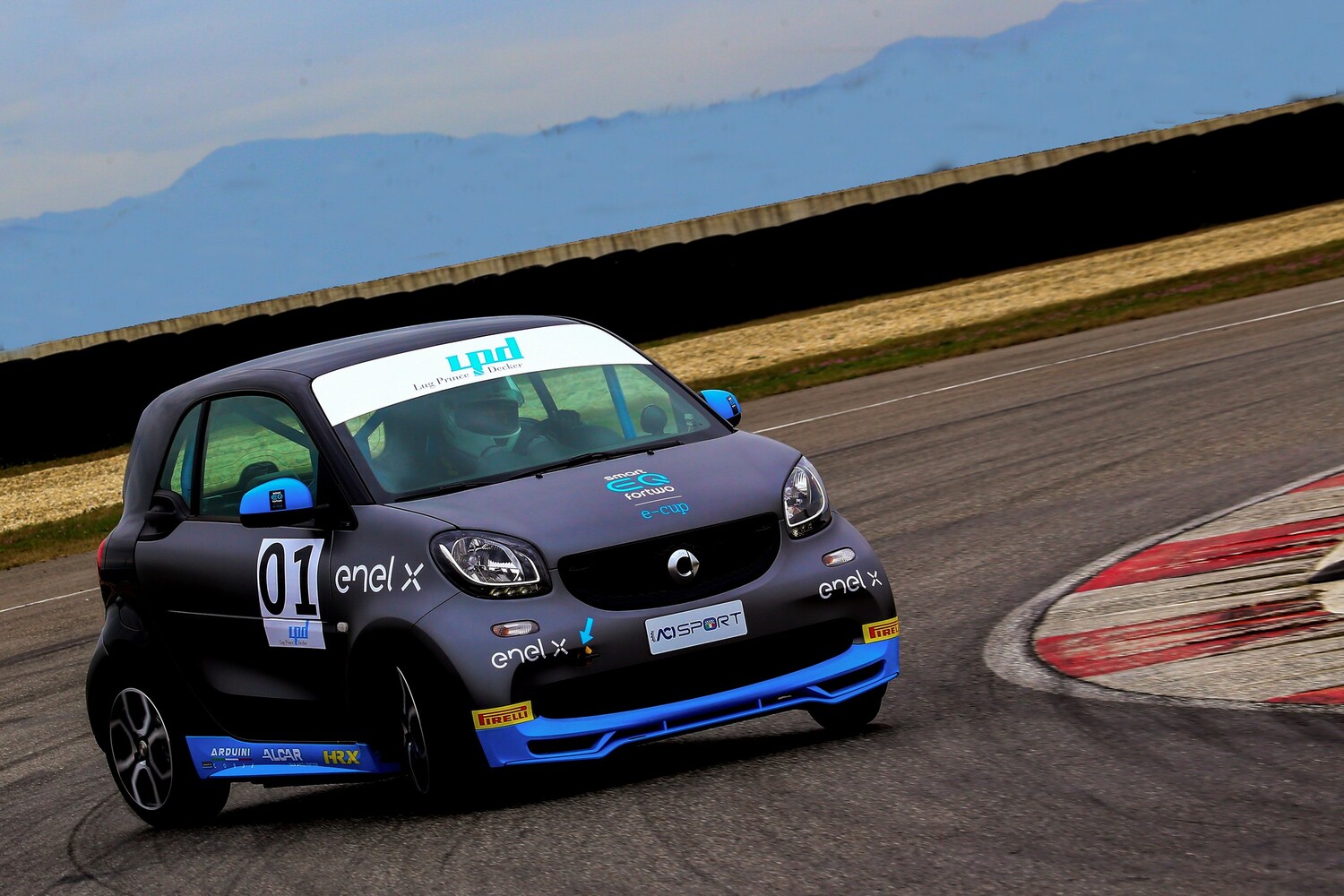 Smart EQ ForTwo e-cup, il 1° trofeo italiano monomarca 100% elettrico