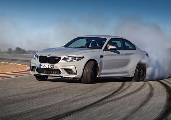 BMW M2 Competition, la Serie 2 Coupé da 410 CV