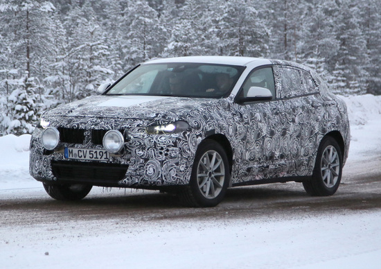 BMW X2, il nuovo SUV esce allo scoperto BMW X2, il nuovo SUV esce allo scoperto