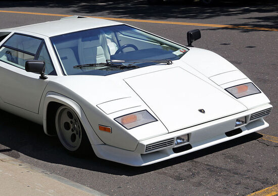 Lamborghini Countach LP400S, l'icona compie 40 anni Lamborghini Countach LP400S, l'icona compie 40 anni