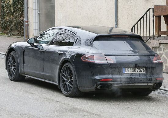 Porsche Panamera Wagon? Eccola! Porsche Panamera Wagon? Eccola!