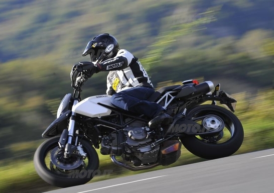 DUCATI Hypermotard 796 DUCATI Hypermotard 796
