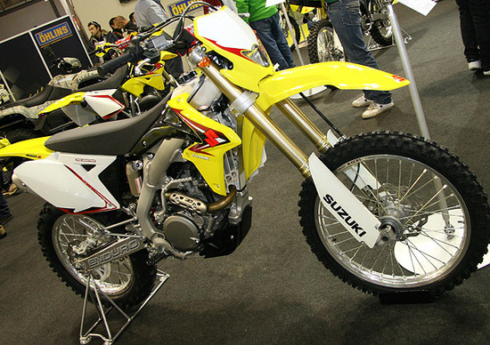 Suzuki RMX 450 E Suzuki RMX 450 E