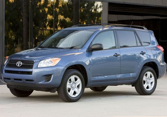Cinture: Toyota richiama 3 milioni di RAV4 Cinture: Toyota richiama 3 milioni di RAV4