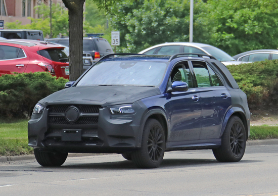 Mercedes GLE 2019, beccata la nuova versione dentro e fuori Mercedes GLE 2019, beccata la nuova versione dentro e fuori