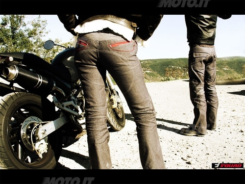 Jeans Esquad. Più resistente del cuoio - Accessori - Moto.it